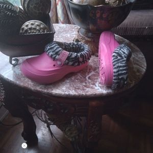 Pink Crocs with removable fleece